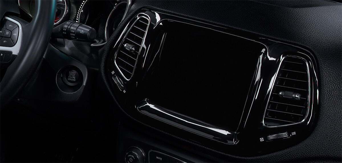 edgefxstudio's tweet photo. Shading and render of Jeep compass interior and mechanics.

#automotive #jeep #octanerender https://t.co/oiN5GVSqUH