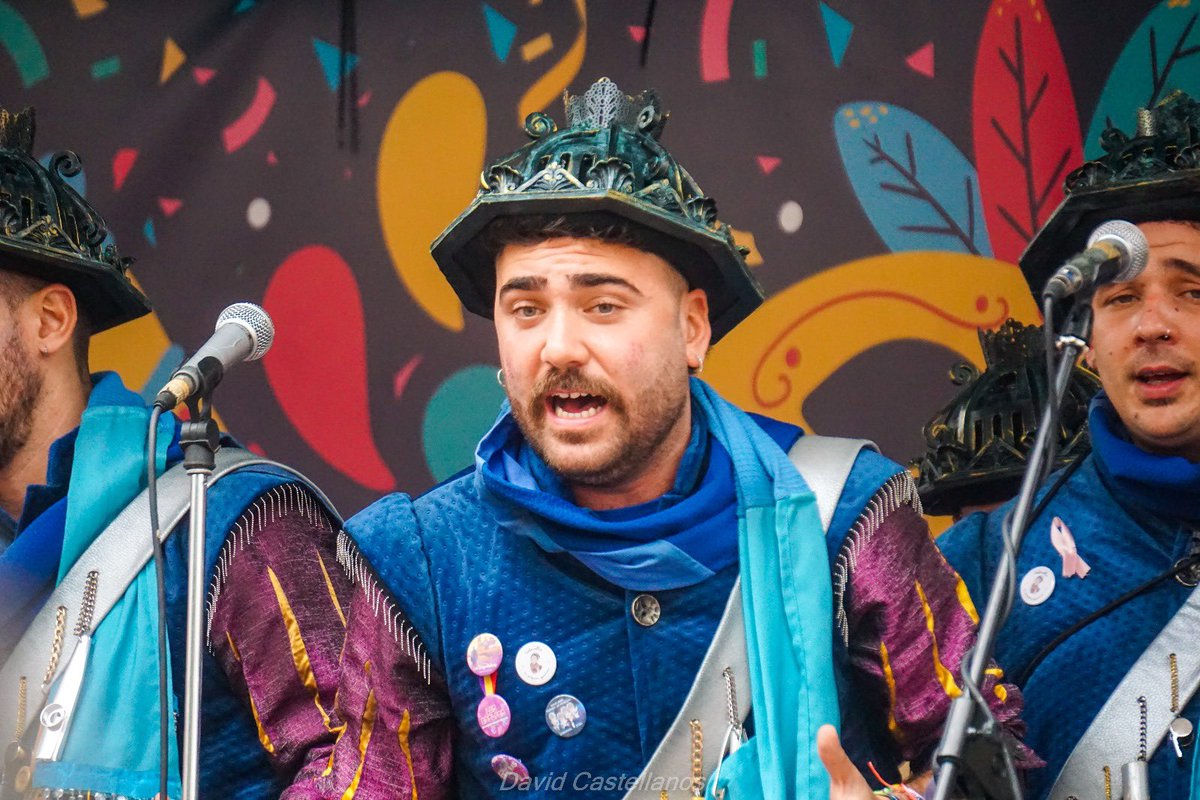 🎉 Lunes de Carnaval. 
🎵 Comparsa: 𝑳𝙤𝒔 𝒅𝙚𝒔𝙥𝒆𝙧𝒕𝙖𝒅𝙤𝒓𝙚𝒔.

<a href="/LaComparsaDJavi/">La comparsa de Javi</a> 

📷 David Castellanos.