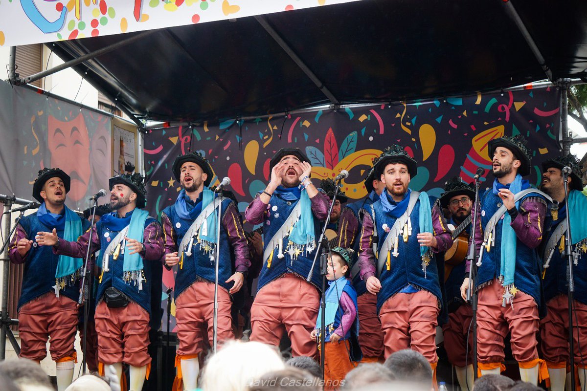 🎉 Lunes de Carnaval. 
🎵 Comparsa: 𝑳𝙤𝒔 𝒅𝙚𝒔𝙥𝒆𝙧𝒕𝙖𝒅𝙤𝒓𝙚𝒔.

<a href="/LaComparsaDJavi/">La comparsa de Javi</a> 

📷 David Castellanos.