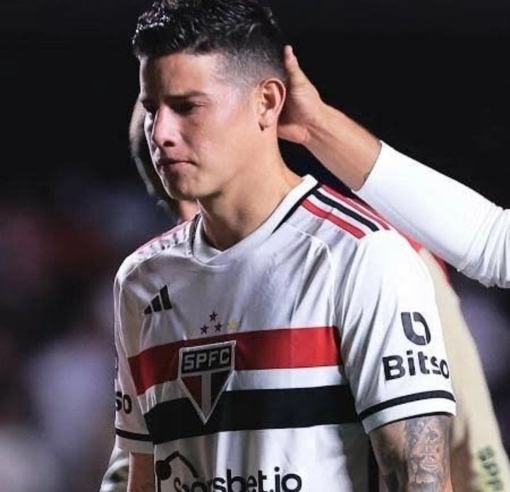 O_SPFC_Soberano's tweet image. Pronto, gados: não bastasse pedir pra sair James PEDIU PRA NÃO JOGAR PELO SPFC. Pronto. Agora os gados acordam ou vão continuar rastejando em rede social pelo chinelinho colombiano?
Nunca vão aprender que não se faz isso? NINGUÉM é maior que SPFC. Que papelão!!