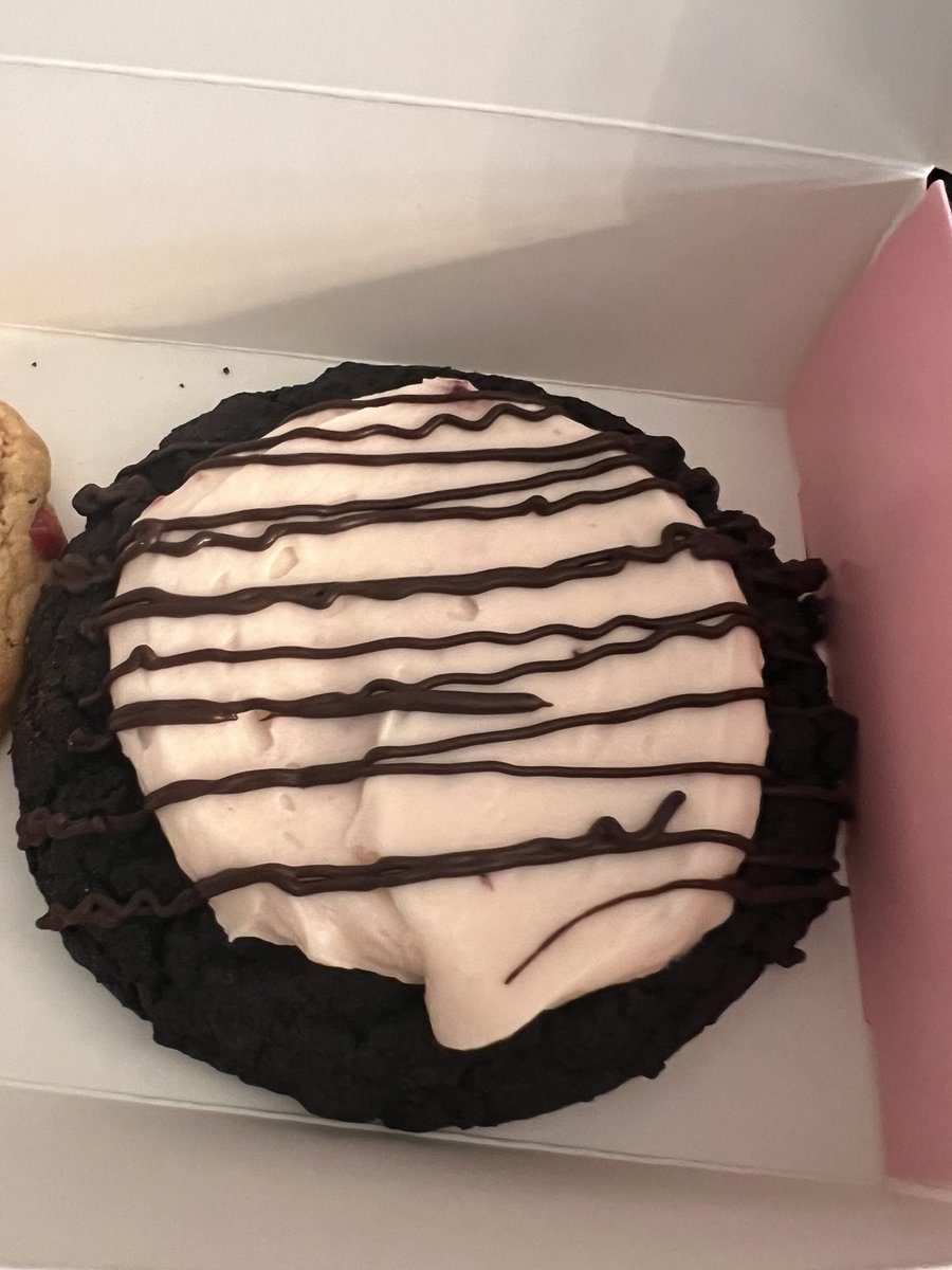 tiff-tastic tweet media