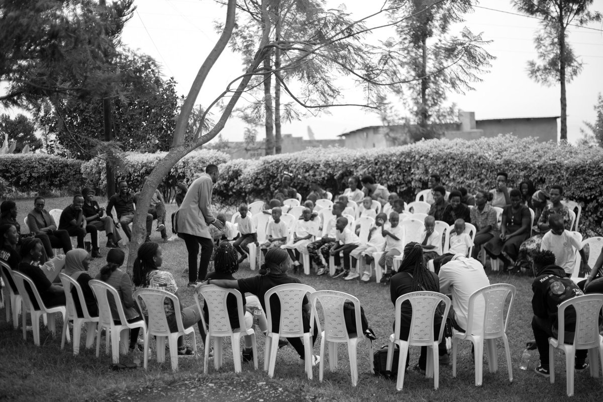 lia_rwanda's tweet photo. The seeds of success in every nation on earth are best planted in women and children,Quote from @DrJoyceBanda As Rwandan youth we can #joinhandstogether to make a difference in our society @UstaNcusta https://t.co/khvaEW3smO