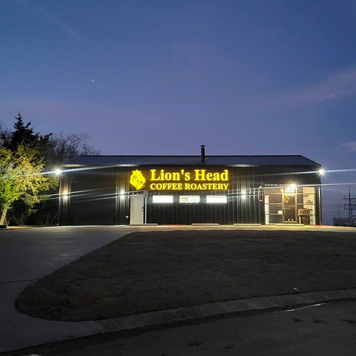 bakerssignstx's tweet image. Power connected and Lion's Head Coffee's new LED Illuminated Channel Letters burning bright and 100% complete. Looks great Team Baker and thank you Lion's Head for choosing Bakers' Signs and Manufacturing!

#bakerssigns #channellettersign #lionsheadcoffee #signmanufacturing