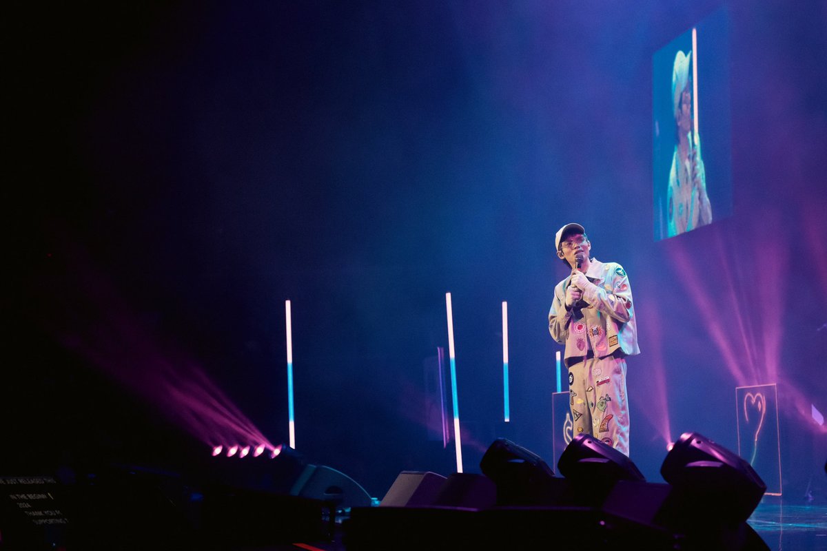 viva_records's tweet photo. We’ll take all the love, Arthur! ❤️

HAPPENING NOW: Arthur Nery gives the audience a Valentine’s treat as he serandes the audience here at the ILYSM: A Valentine Harana Concert! https://t.co/mOKxBhipqZ