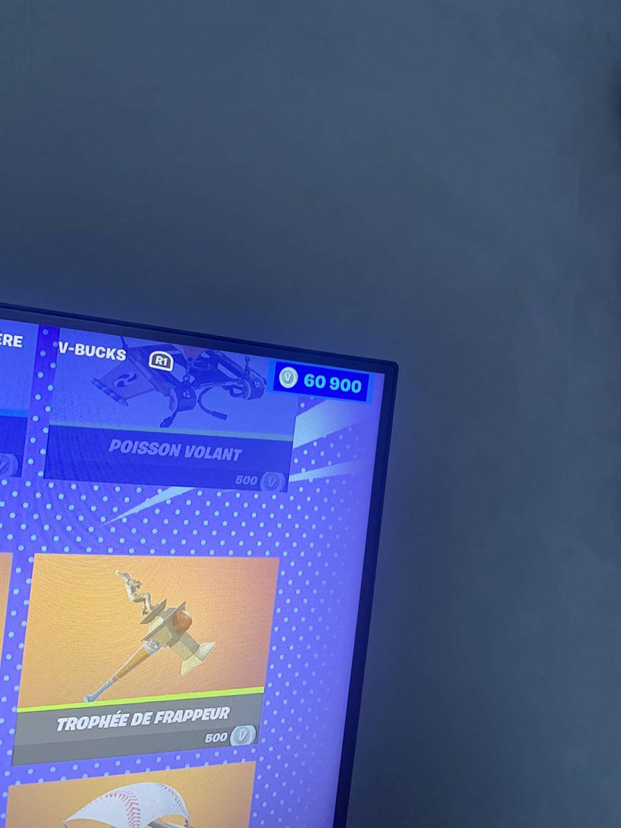 Si je me qual paq prochaine ccc j’envoie un skin à 800 à tous les rt vdm