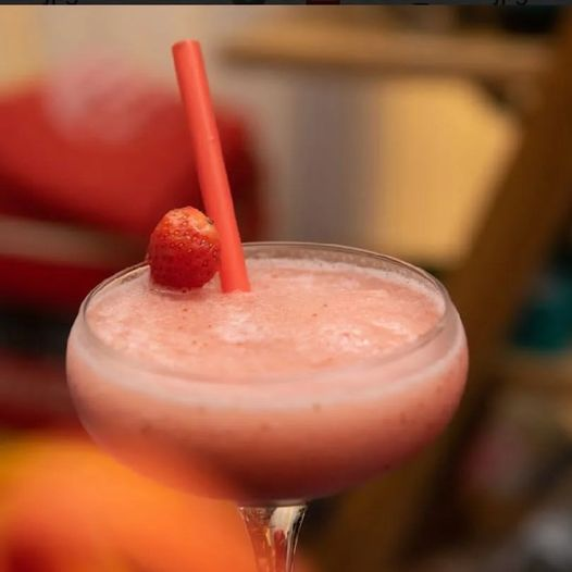 CocktailsByMzB's tweet photo. Let our cocktails quench your thirst during this heatwave. Send us a DM today. We are @CocktailsByMzB. ๐
#Lagoscocktails
#Lagosbartender
#Lagoseventplanner https://t.co/kzNZEv2Soi