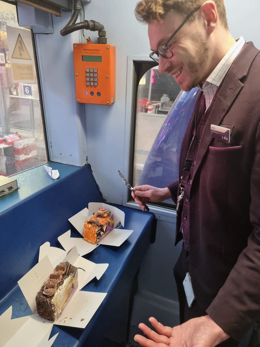 lateturn's tweet image. Now this is how you do a Liverpool PNB! @JourneysofJames