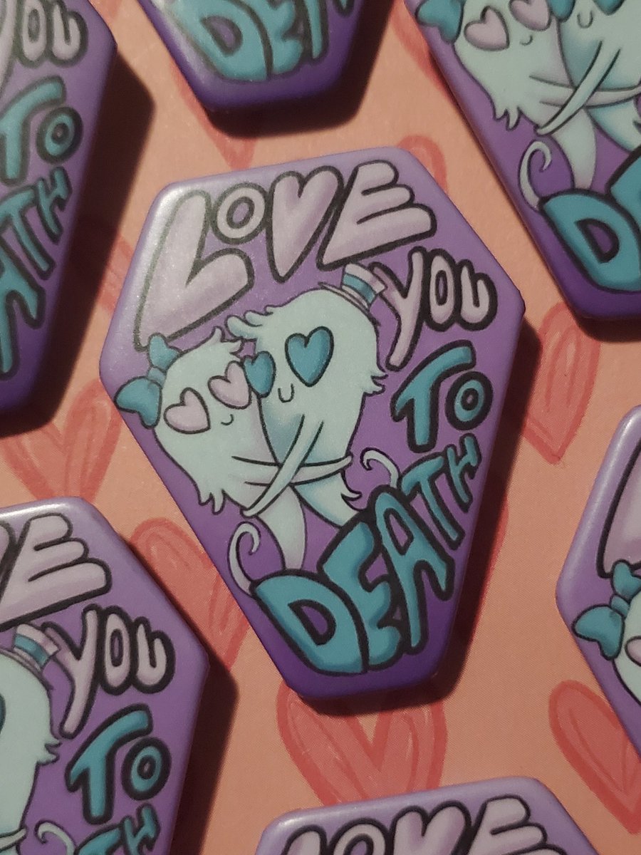 Love you to death 💝
Give the ghoul in your life a little extra love 💕💜

#valentines #coffinbutton #uniquebutton #loveyoutodeath