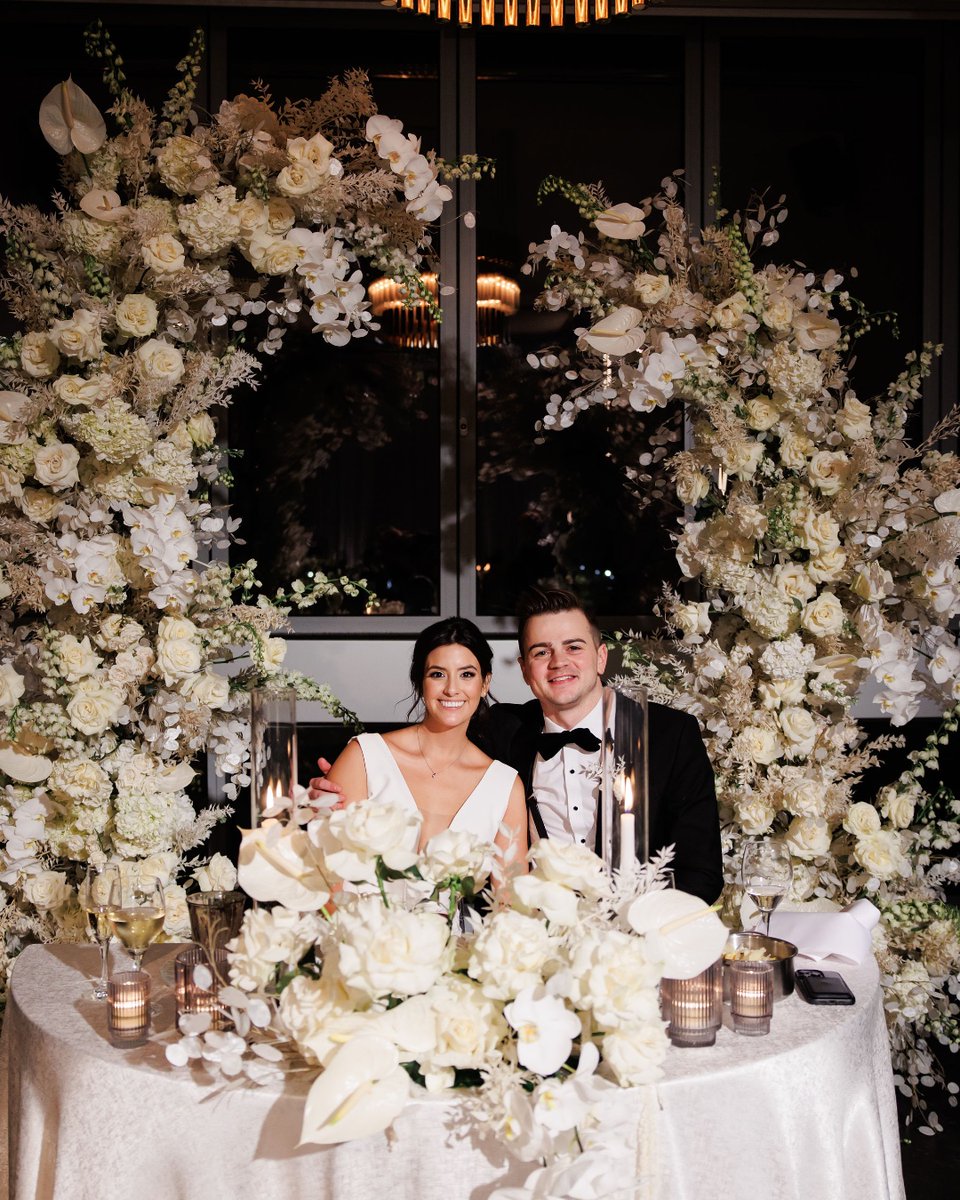 LMStudioChi's tweet photo. A true love story never ends 💕

📸 @studiothisisphotography
🥂 @bigcitybride
💐 @lifeinbloom

#lmstudiochi #chicagoeventvenue #weddinginspo #weddingdesign #ChicagoWeddings #weddingflowers https://t.co/OPyT3o6Yyj
