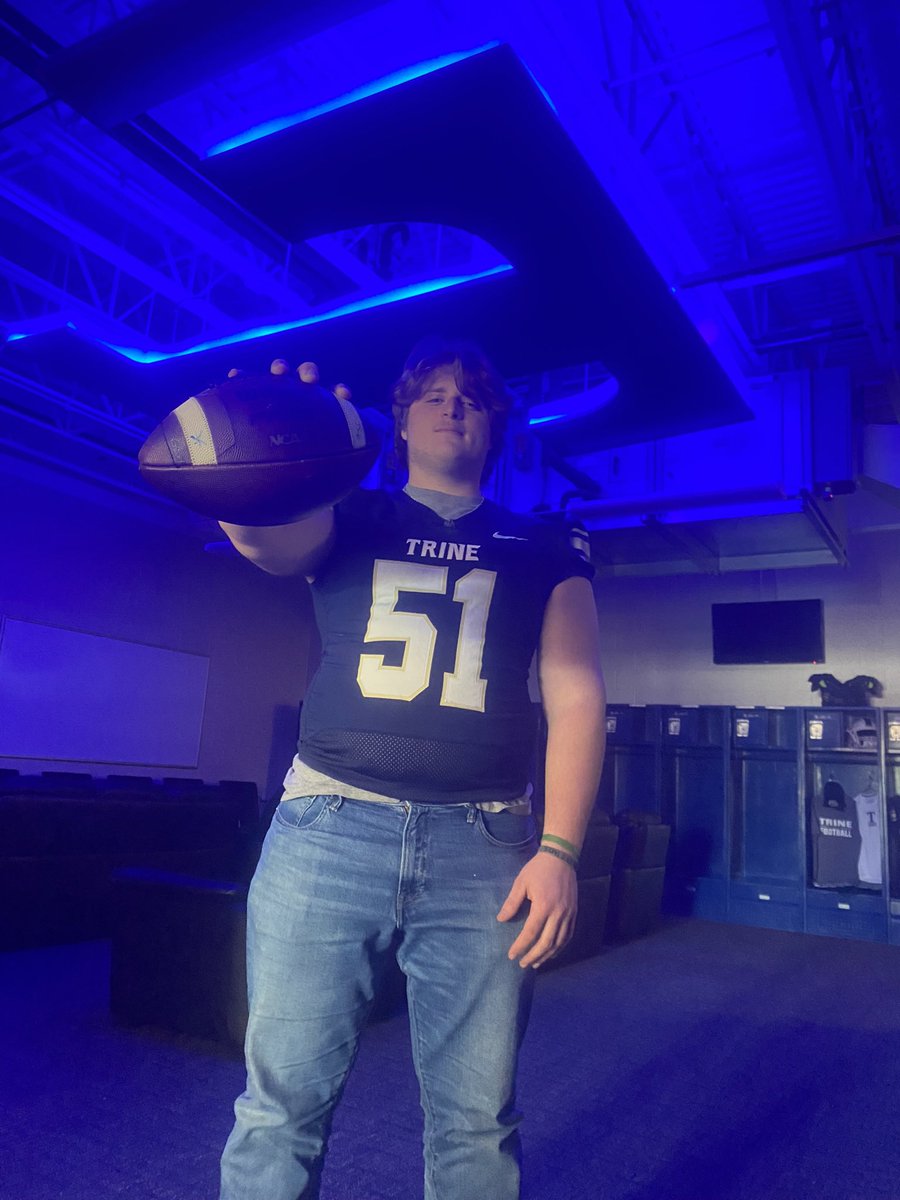 Joshua Glaszek (@joshuaglaszek51) on Twitter photo Iβm extremely proud and blessed to announce my commitment to continue my education and football career at Trine University! <a href="/CoachAbbs/">Troy Abbs</a> <a href="/CoachJKinsey/">Jacob Kinsey</a> <a href="/CoachWilliamsJ/">Jonas Williams</a> <a href="/HEDslhsfootball/">South Lyon Football</a> Iβm extremely proud and blessed to announce my commitment to continue my education and football career at Trine University! <a href="/CoachAbbs/">Troy Abbs</a> <a href="/CoachJKinsey/">Jacob Kinsey</a> <a href="/CoachWilliamsJ/">Jonas Williams</a> <a href="/HEDslhsfootball/">South Lyon Football</a>