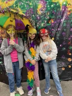 Fun times at JHE today! King Cake, a “friendly” competition of Rock, Paper Scissors to see who could win the most beads and a Reading Mambo Book Float Parade! 
💚💛💜
#HayesHawks  #MardiGrad #FunTimes
