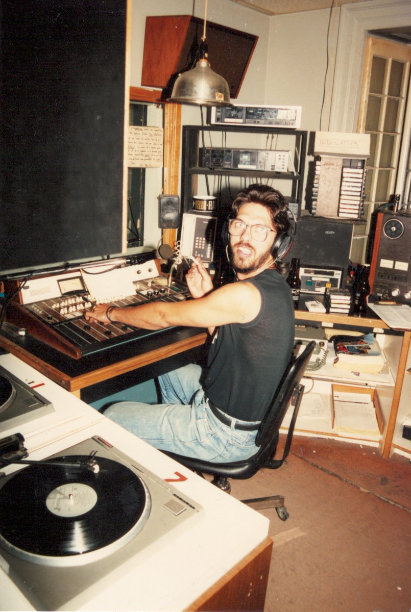 Bonne journée mondiale de la radio! C'était circa 1986 à @CKRL891