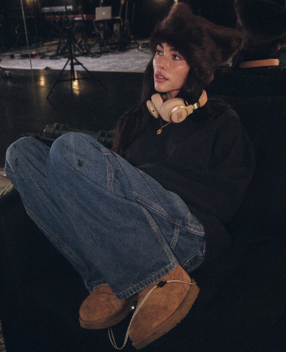 madiarchives's tweet photo. madison beer rehearsing for the spinnin tour https://t.co/E5qBn7FFHf
