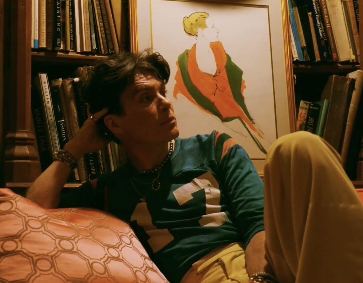 i just showed my mom cillians gq photoshoot and she said “his wife doesn’t keep him on a leash? i wouldn’t let that man leave the house” lmaooooo she gets it 😭🤣🤣🤣