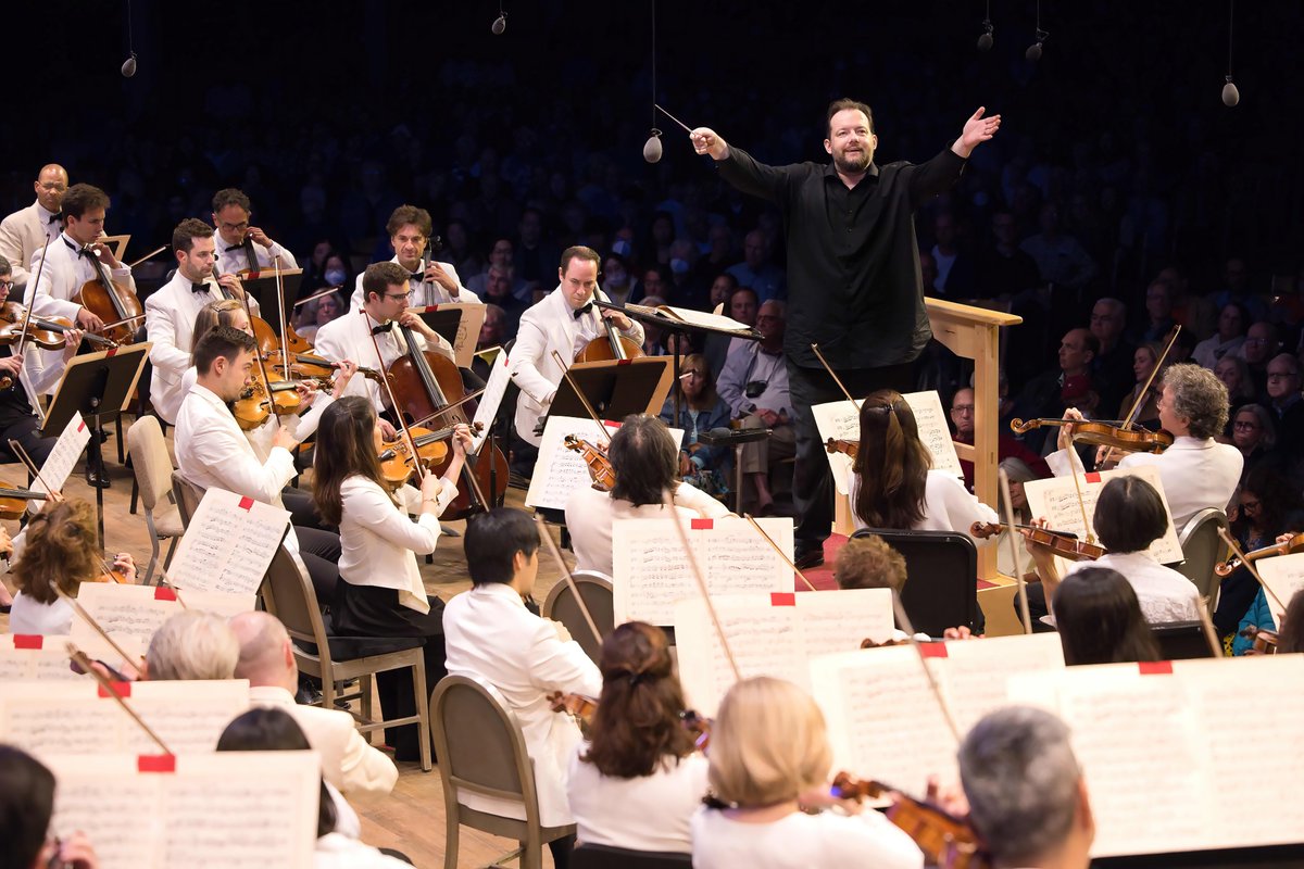 From #SymphonyHallBoston all the way to Tanglewood, check out performances with the @BostonSymphony this summer in the Berkshires → bit.ly/3UIrNIf

📸: Hilary Scott