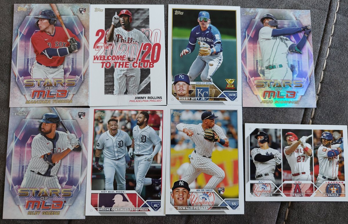 40YearOldVision's tweet image. Son pulled the Falter Auto, some Series 2 small hits, a few Series 1, and a bunch of #ToppsFlagship rookies