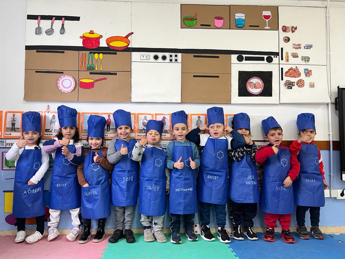 CeipLazarillo's tweet photo. Y el Carnaval llegó a su fin. Este año hemos tenido con nosotros a los mejores cocineros y reposteros de Salamanca.
¡Vaya festín! 
Gracias a las familias y también a los profes del @CeipLazarillo por su colaboración.¡Estaba todo para chuparse los dedos!🤗 https://t.co/bDUSX6Jab2