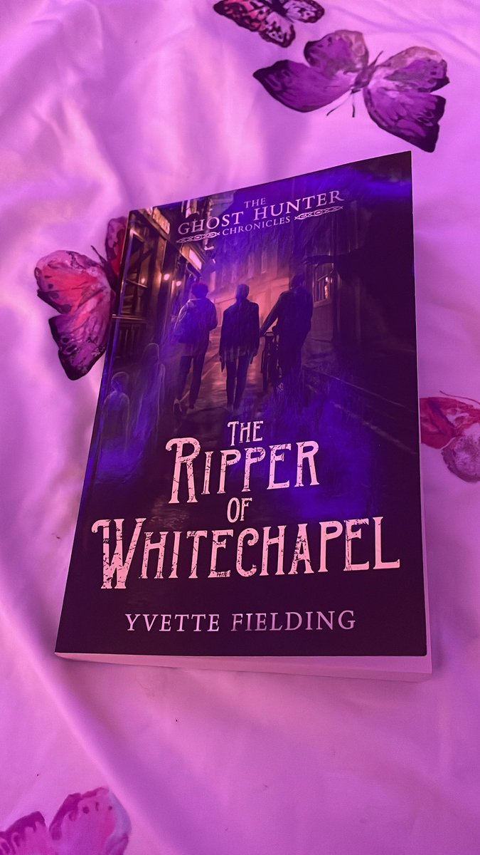 Just finished this! @Yfielding You’re amazing!! You should be so proud of yourself! Again I couldn’t put it down! No wonder the books are best sellers!! 
Now onto The Witches Of Pendle!! Please say you’re writing more of these stories! I’m so hooked!xx

#TheGhostHunterChronicles