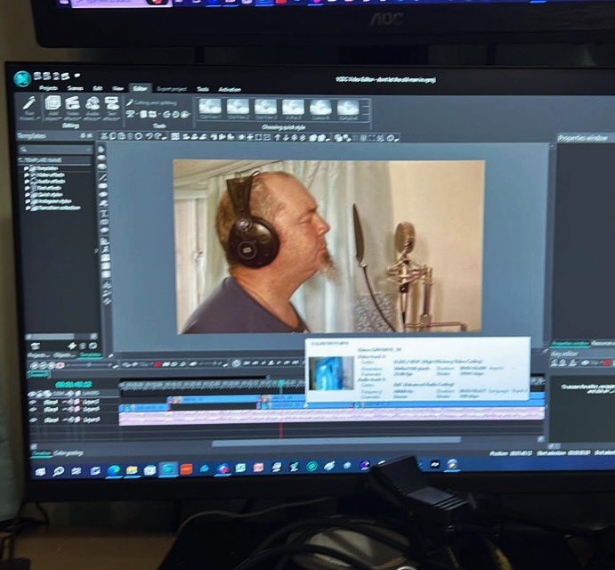 Tiny boats and Rock tweet media