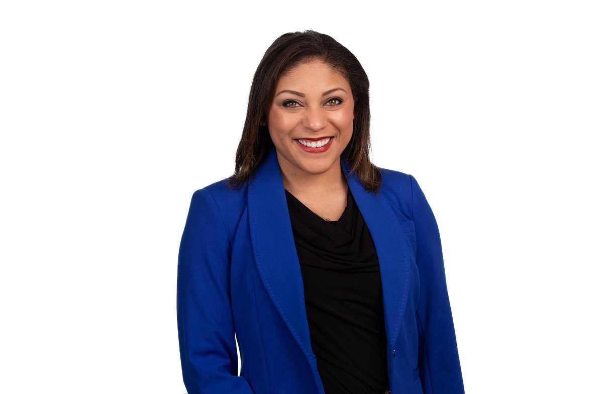 New headshots for work today! 💙