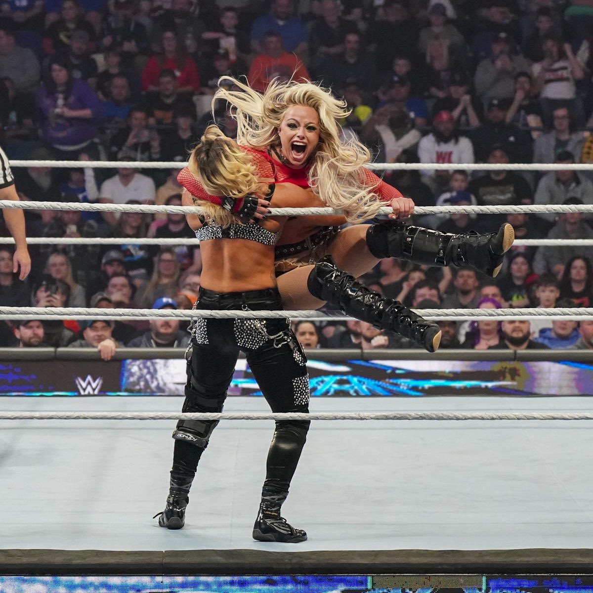 YouLivAndLearn's tweet image. Memory lane isn’t always so fun to visit. But this time, there’s something that I just can’t seem to forget. I remember being on the run of my life. Where things finally became exceptional for me…. until it was all torn away by Rhea Ripley. 

(#WWERaw)