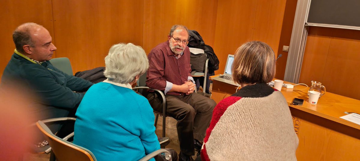 rfuente22's tweet photo. Avui tarda de tallers d’IA i educació . Projecte  Aplica.
Gràcies @NewsNeus @Begonya @montserratjimvi @Paquita_Burriel @RayGallon  @SCP_IEC @JMoralCastrillo @merino_manel @efn24870 @AnnaSimo https://t.co/qU0Qh5ceMJ