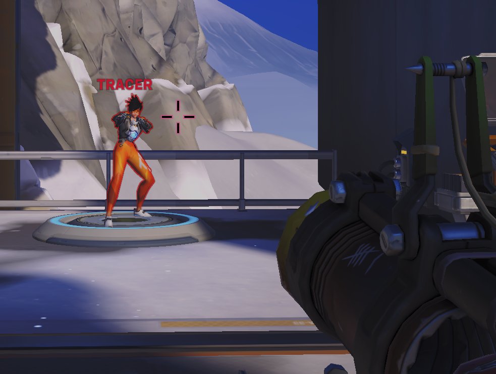 ioStux's tweet photo. Tracer is basically 3x as wide against a Junkrat?! https://t.co/hALS8igDOV