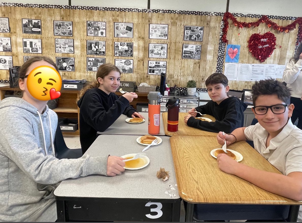 Ms. Cano tweet media