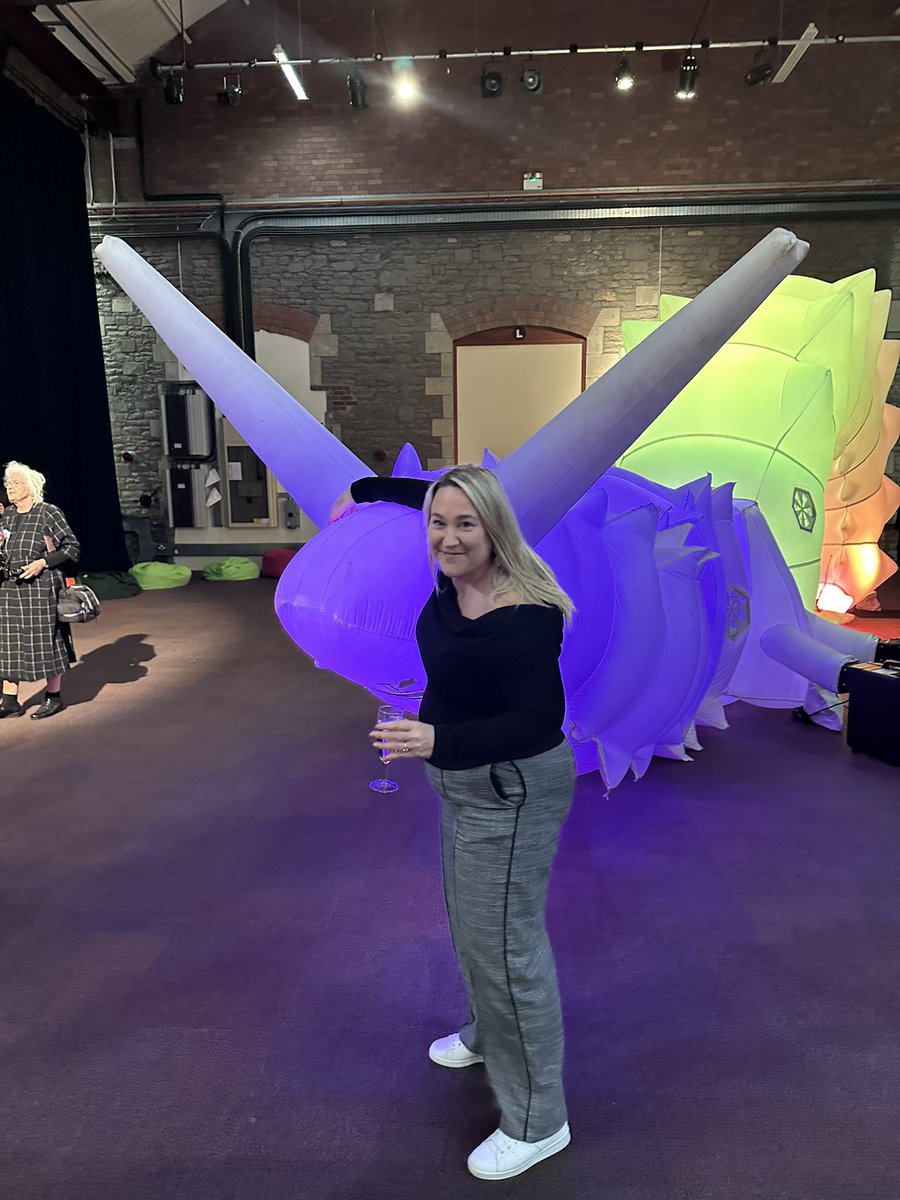 Was blown away by the launch of the amazing @FestOfTomorrow tonight at @steam_museum. Swindon is really lucky to have amazing people like @rodhebden in the town creating outstanding events! Loved the Snail! 🐌