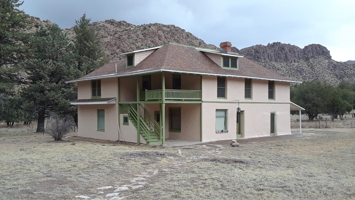 DonnaJAZgal's tweet photo. Photos from our visit to #FarAwayRanch in the #ChiricahuaNationalMonument, Arizona. The ranch, which belonged to Lillian Riggs, is listed on the #NationalRegisterOfHistoricPlaces. #travel #Arizona
#NationalParksMonuments
#InTheBorderlands https://t.co/ULSMezJWRE