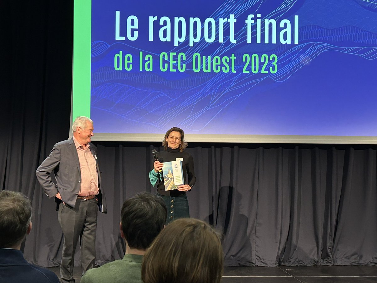 MedefPDL's tweet photo. Enfin merci aux organisateurs pour cette belle soirée de conclusion, merci pour l’expérience au delà de la prise de conscience ! Une 2nde session commence en Pays de la Loire, un conseil : foncez ! @CEC_impact @JPChapron https://t.co/iIRrZr5joT