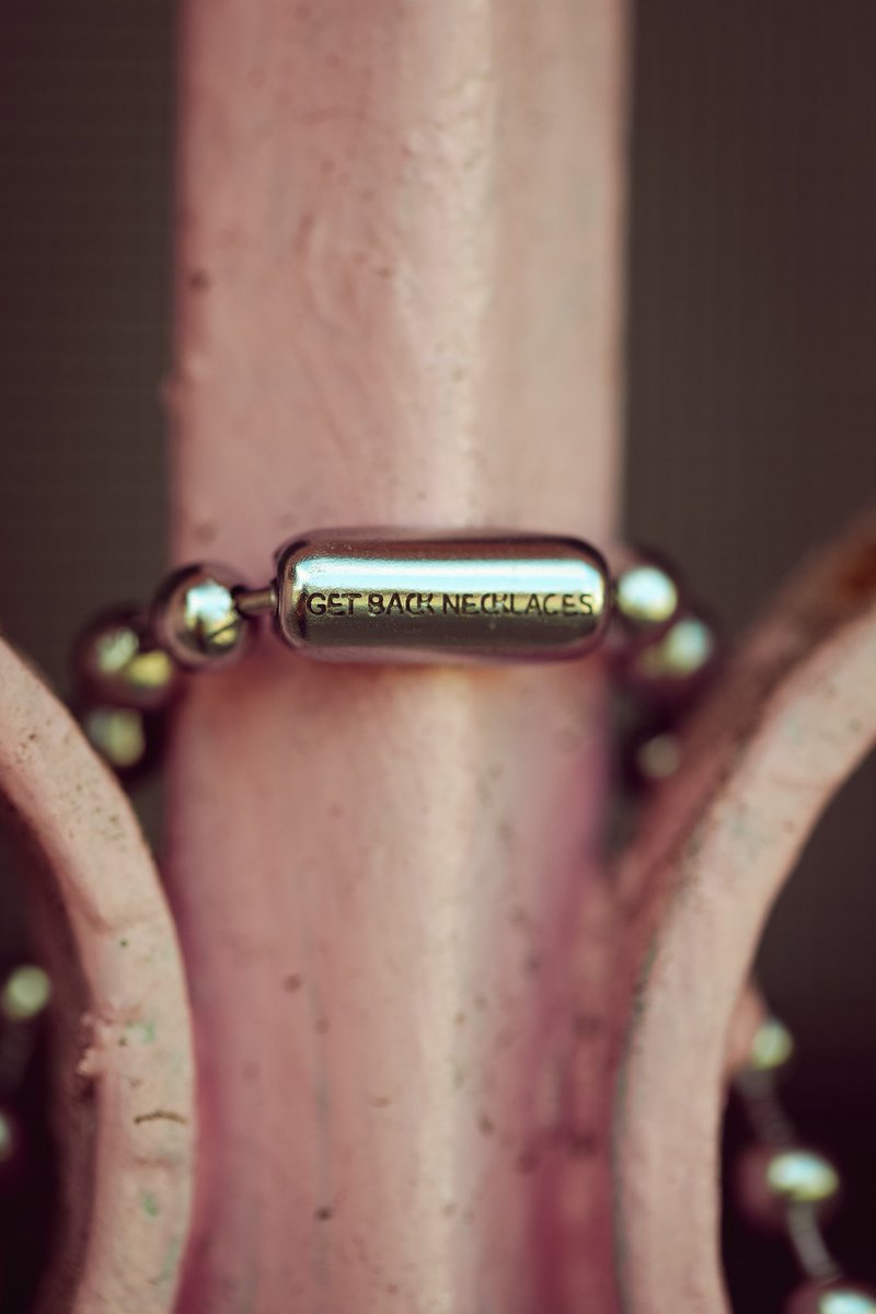 90’s grunge meets Classic St. Christopher🫶🏽

⛓new launch is LIVE
⛓veryyy limited quantities- only 130 made so grab ‘em while they’re still here ;)

getbacknecklaces.com/collections/ne…