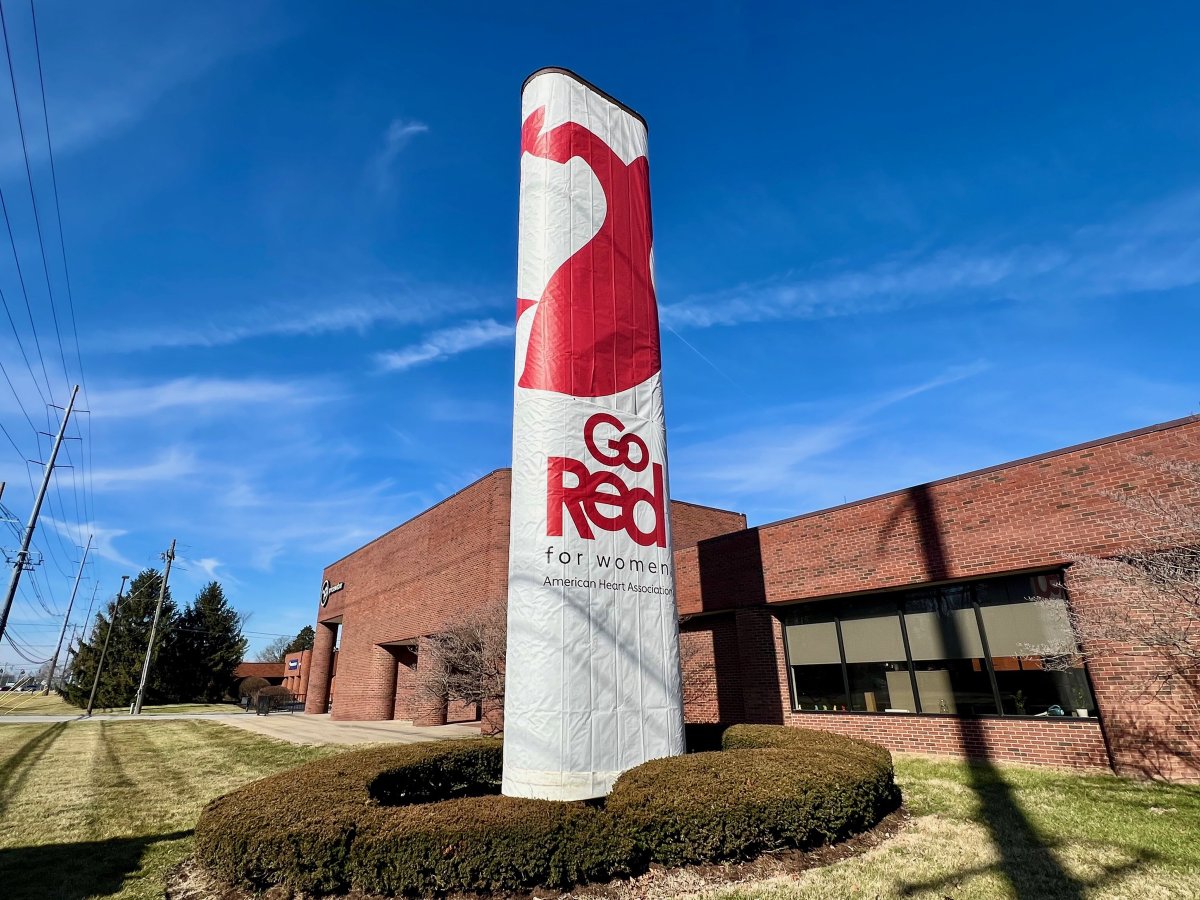 priceweber's tweet photo. PriceWeber's belltower is dressed to impress for #AmericanHeartMonth! ❤️
Our agency is proud to collaborate with @heartkentucky again to help raise awareness about cardiovascular disease in women. Join us and #GoRedForWomen this month! https://t.co/dQ3UKOA5ob