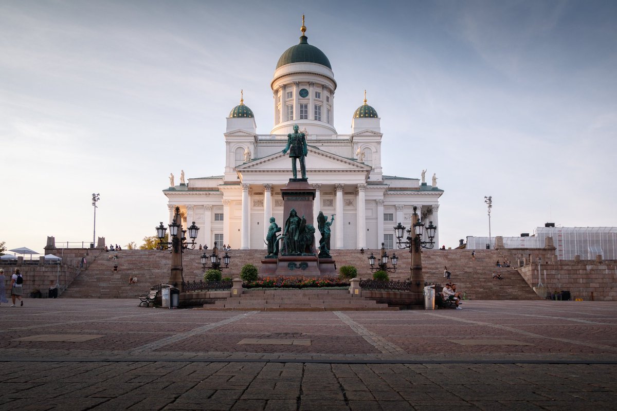 Acabamos de publicar en el blog una completa guía sobre que hacer y ver en #Helsinki en un día. Una ciudad que nos sorprendió para bien 😍🇫🇮: 
elmundoenmicamara.com/2024/02/13/10-…