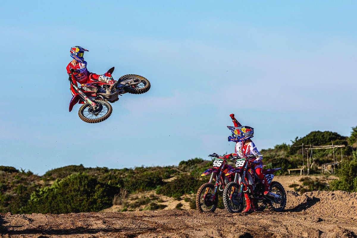 sara_w4ters's tweet photo. MXGP: Red Bull GASGAS Factory Racing… ON THE GAS!

https://t.co/vQu2RlSuXu

#MXGP #RedBull #Gasgas #FactoryRacing #ONTHEGAS #JorgePrado #SimonLängenfelder #MarcAntoineRossi #DavideDeCarli #Motocross https://t.co/HJr7e8JoUO