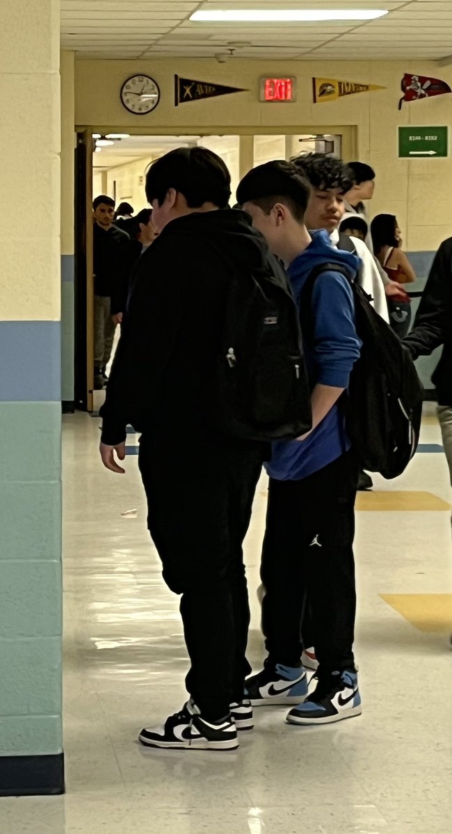 Tara Sanz tweet media