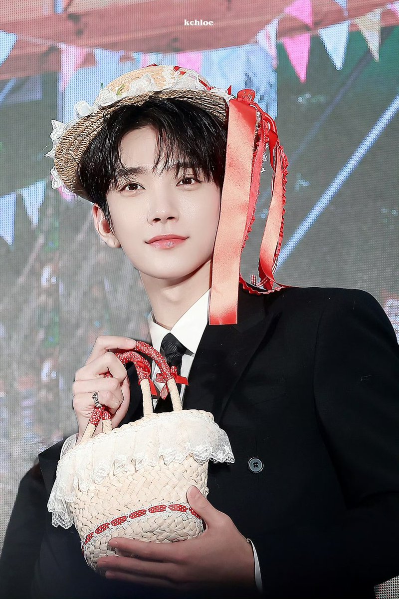 kchloe00's tweet photo. 240118 Macau yzy 
♡*:;;;;;:*:;;;;;:*♡*:;;;;;:*:;;;;;:*♡
                 Lets picnic ><

#조슈아 #Joshua 
#ジョシュア
#세븐틴 #SEVENTEEN https://t.co/8qrXlPriIQ