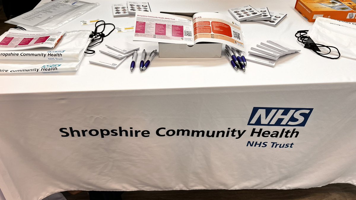 RGNMikeJSmith's tweet photo. Fantastic day speaking to a variety of student nurses at @StaffsUni  📚

Was great to hear so many wanting to come and work for @ShropCommHealth 👏🏻💙

If you’re interesting in working for us check out our latest jobs  below ⬇️⬇️⬇️⬇️

https://t.co/tH5Yvdg7UR https://t.co/8YYG3iN5cg