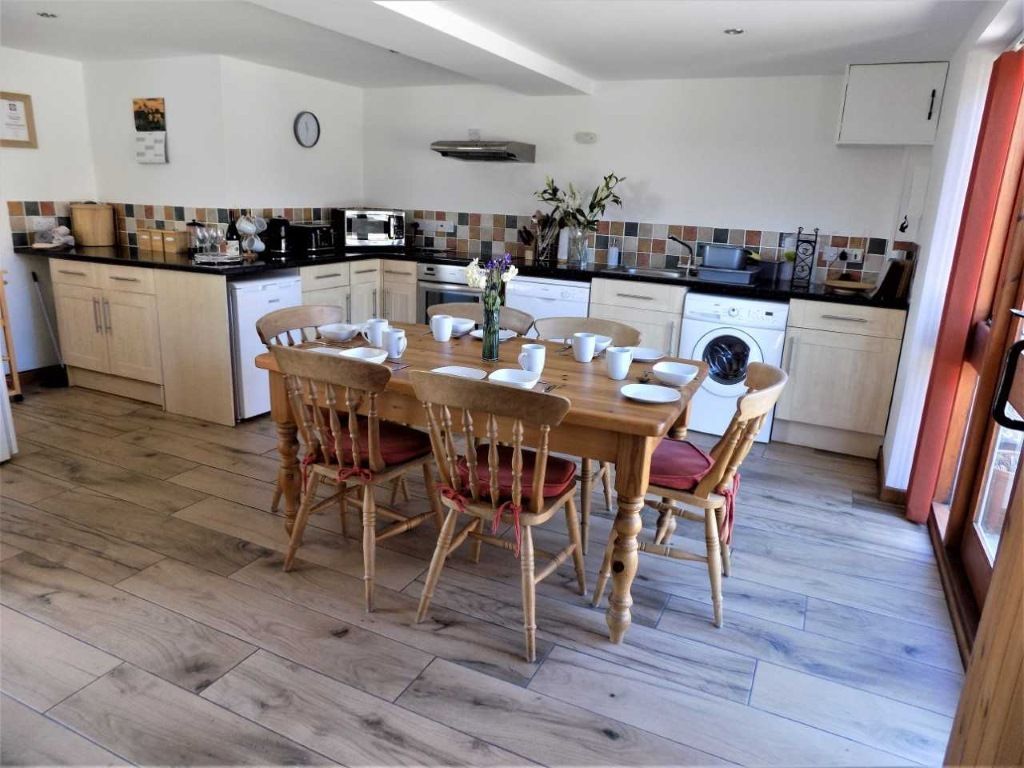 WeAcceptPets's tweet photo. Escape to the serene countryside haven of Arthur's Cottage, nestled in the picturesque village of Edingthorpe!
πΆ Welcomes dogs πΎ
https://t.co/zxtMZWkVfY
#ArthursCottage #Edingthorpe #Norfolk #ChildFriendly #SelfCatering #Holiday #Tranquillity Retreat #Explore #Getaway https://t.co/w8eAE2o3VE