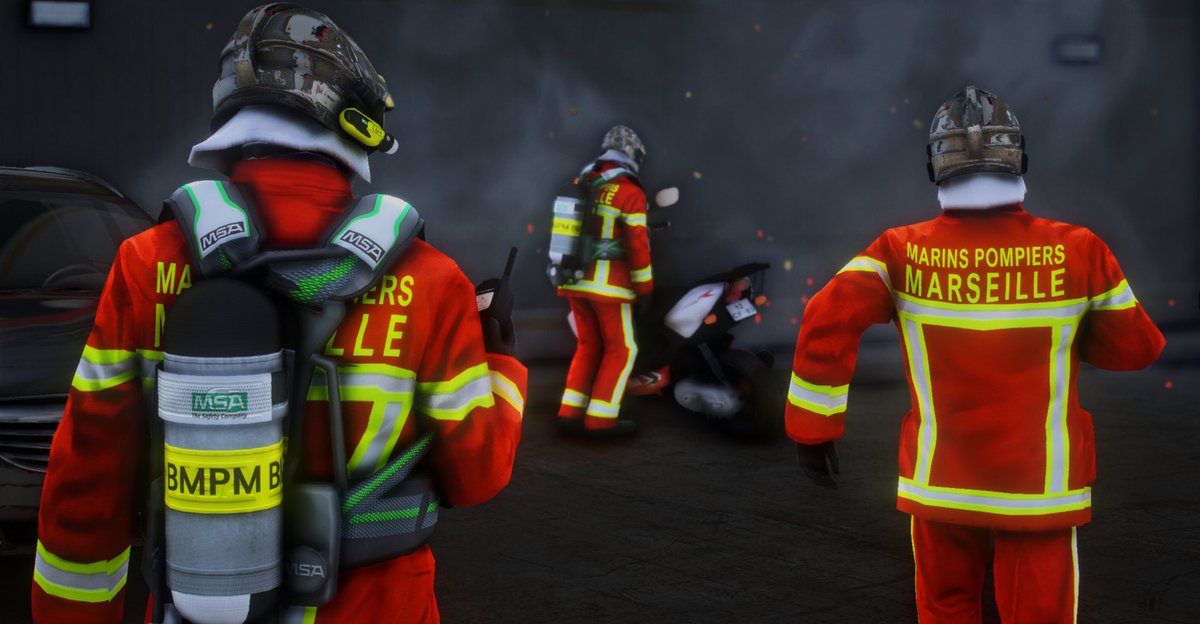 [#lesaviezvous]

Sur feu , nos pompiers SDCPJ évoluent dans des milieux viciés et souvent remplis de fumée. Nous gardons alors toujours un contact radio avec l’extérieur et un contact physique entre binômes . 

#Simulation #StudiosDCPJ