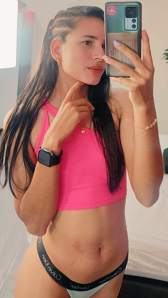 daniiesc9's tweet photo. Loca por probarte 😚😋 https://t.co/3xD4hgVf0d