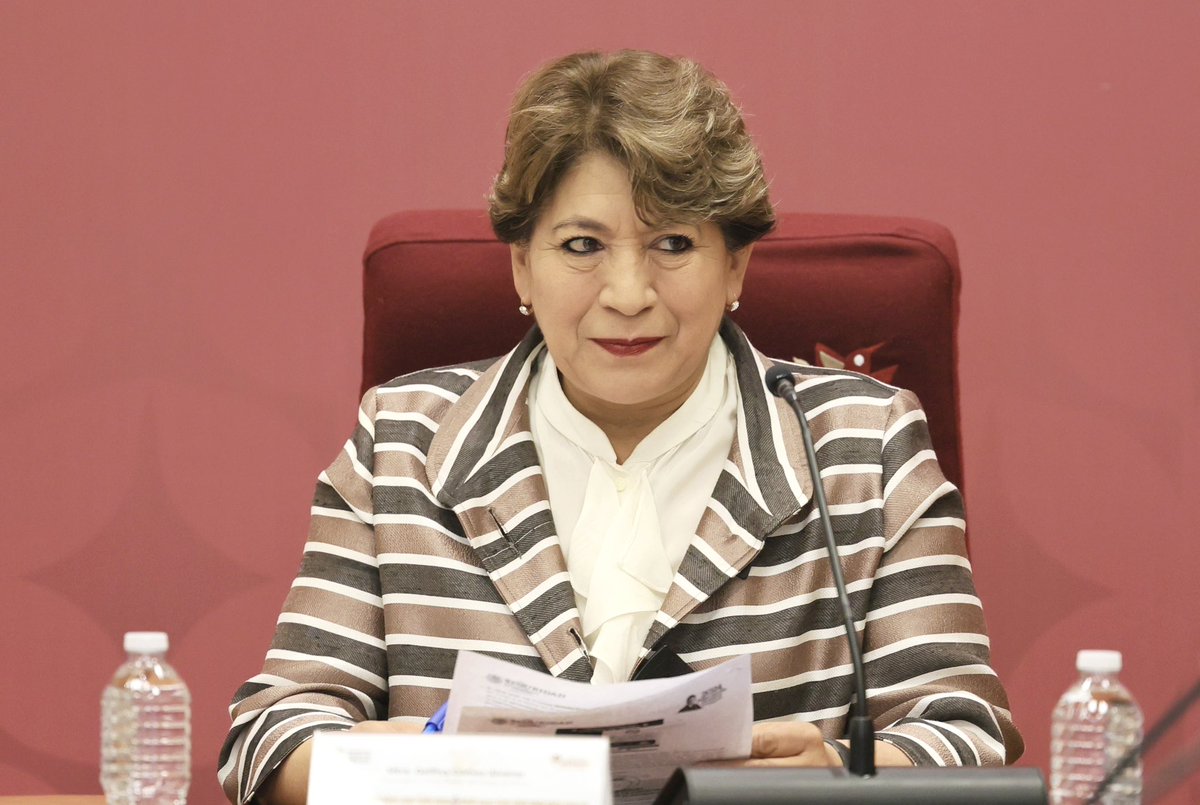 delfinagomeza's tweet photo. En la Mesa de Coordinación para la Construcción de la Paz, revisamos las acciones para disminuir la violencia de género en el Estado de México. 

Las mexiquenses cuentan con el apoyo y el respaldo de este Gobierno porque la meta es que mujeres, adolescentes y niñas vivan libres y en paz.

#ElPoderDeServir
#DelfinaGobernadora