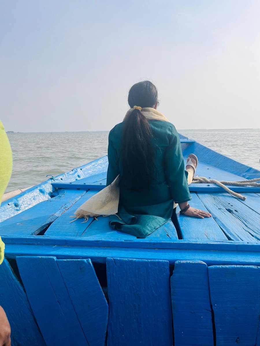 Water always mesmerizes me. Whether it is calm, serene and pure water of rivers or roaring sounds of sea waves. Wonders of nature touch my ❤️ and give me immense pleasure.