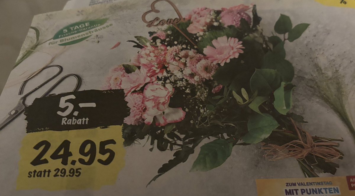 Lieber <a href="/coop_ch/">coop_ch</a> - wann ausser zum Valentinstag verkauft ihr den Valentinsstrauss? Worauf bezieht sich folglich dieses ‚statt‘?
#fürmichunddich