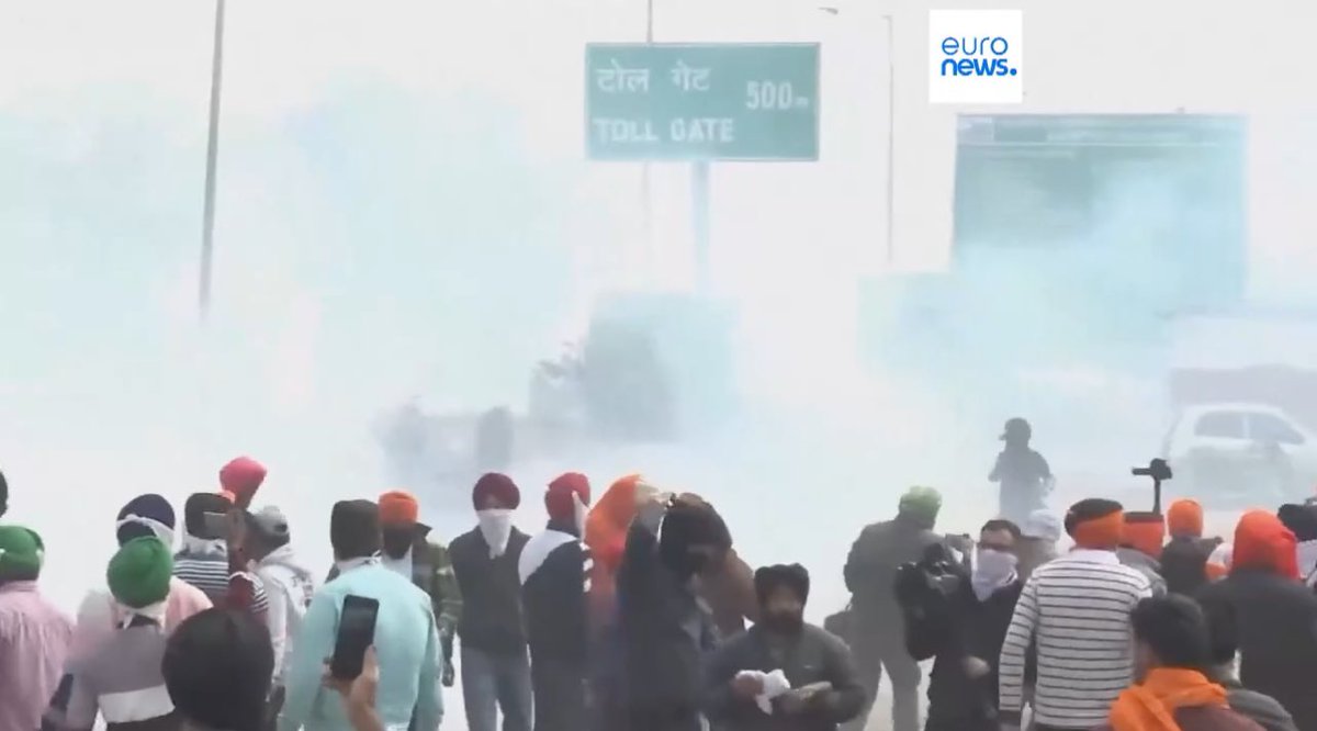 22_toronto's tweet photo. The protest is being met by resistance once again by India’s government who is not allowing farmers entry into New Delhi.  Barricades, blockages, and drones carrying tear gas have been deployed through the region. https://t.co/8hhCRWyOoB