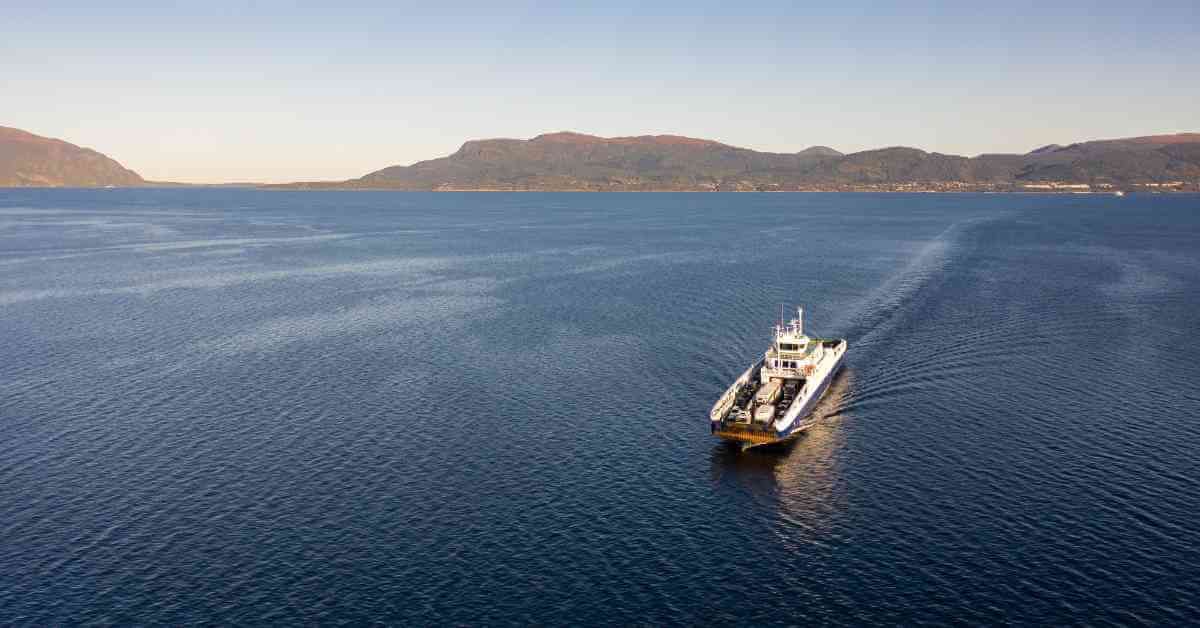 MarineInsight's tweet photo. MV Reina Hosanna ran aground off the Capul coast due to a sudden engine failure.
Check out this article 👉https://t.co/hUKZeOdDVw
#Capul #PCG #Maritime #MarineInsight #Merchantnavy #Merchantmarine #MerchantnavyShips https://t.co/0kuiTMiUn0