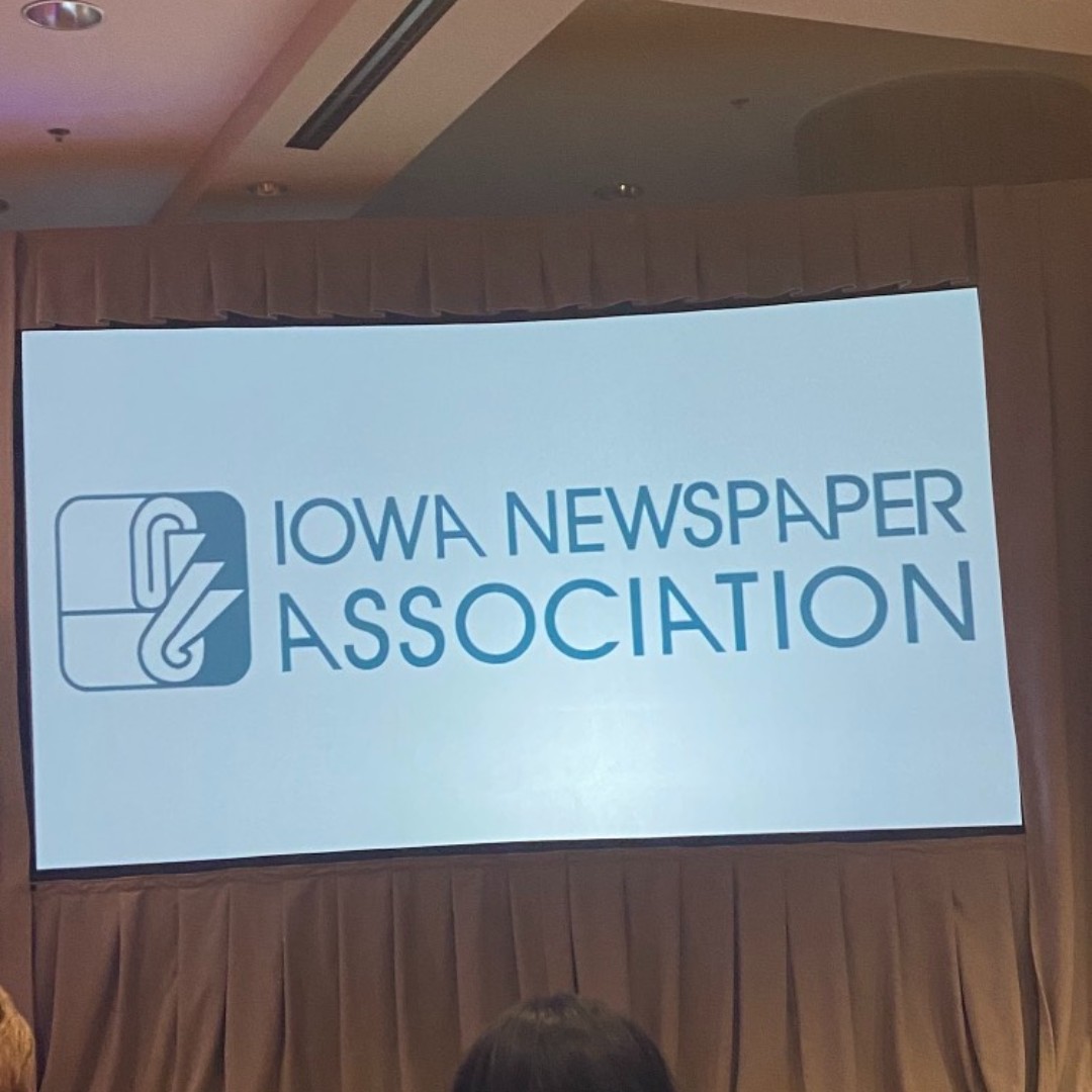 Last Thursday, students from Viewfinder Media attended the Iowa Newspaper Association conference in downtown Des Moines. Many of the students from Grand View were recognized at the Iowa College Media Association awards ceremony for their accomplishments. Congratulations!