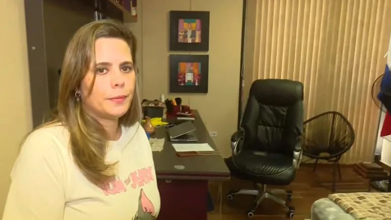INCREÍBLE | 🇵🇾🇵🇾🇵🇾

🔹Quienes firmaron pidiendo la destitución de la senadora Kattya González y votarán a favor son, entre otros:

🔹Erico Galeano, imputado por mega causa de narcotráfico y lavado de dinero A Ultranza PY

🔹Hernán Rivas, imputado por supuestos títulos falsos.