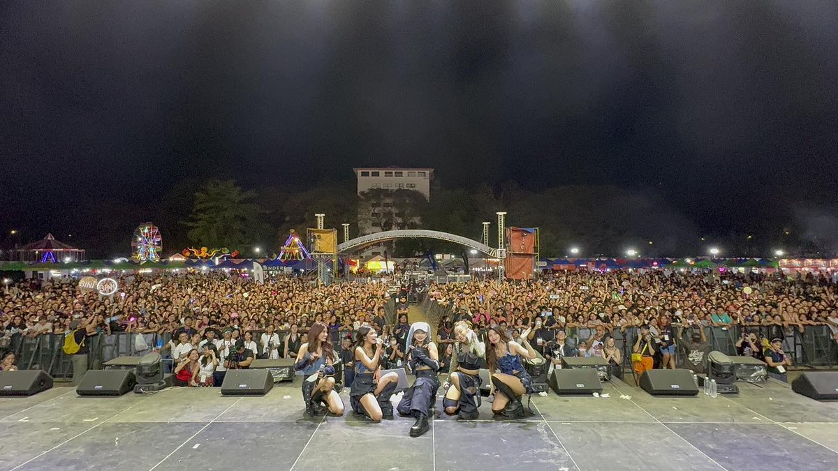 KAIAOfficialPH's tweet photo. [KAIA Guesting]

KAIA IS HERE AT @UP_Fair 💗

Thank you so much @poprisingph for having us! Let's all continue to fight for free and quality education for all! ✊🏻💜🩵

KAIA SLAYS UP FAIR
#KAIA #KAIAatUPFair #UPFairTuesday #POPRising https://t.co/FDLgEV5hOG