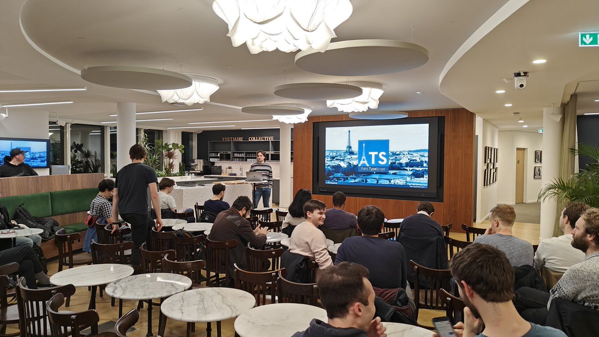 Setup en cours, on démarre d'ici quelques minutes 😁